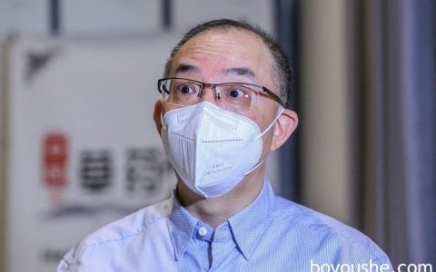 郑启明获发菲律宾首张中医师职业资格证书