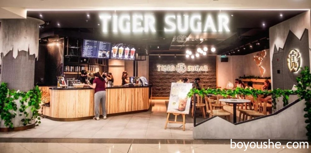 火爆全球的奶茶店老虎堂TIGER SUGAR入驻迪拜，霸气坐落Deira City Centre