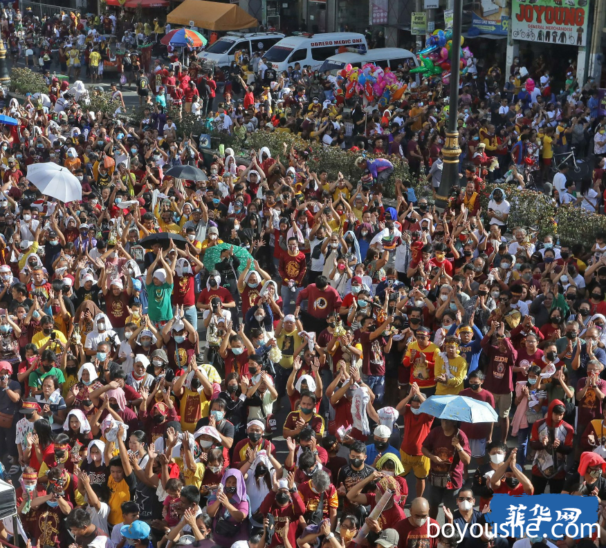 菲律宾50万人大游行庆祝黑耶稣节