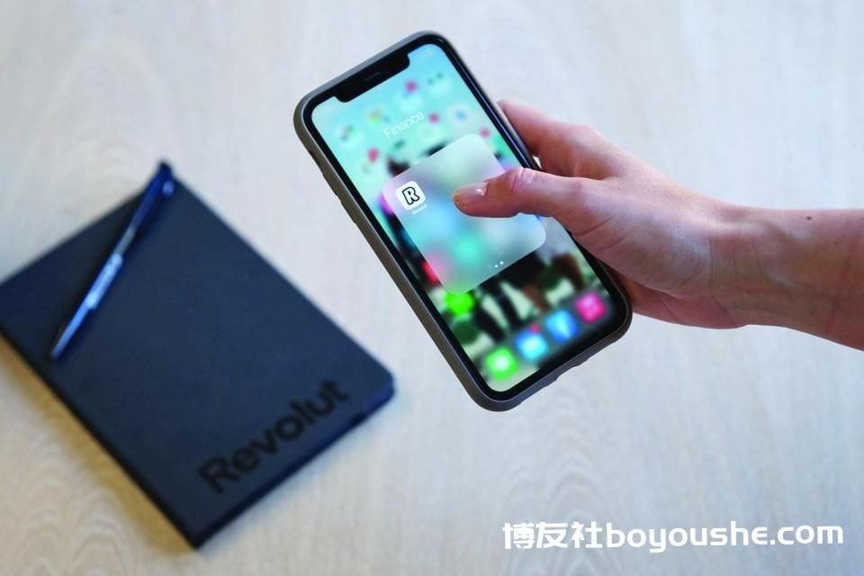 通过 Revolut 应用程序，用户可以访问许多软件包。