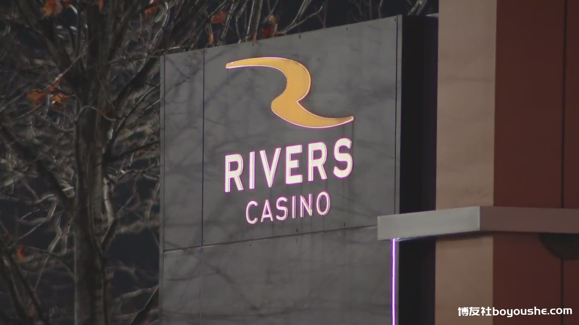 Man robbed of $40K after leaving Rivers Casino | WGN-TV